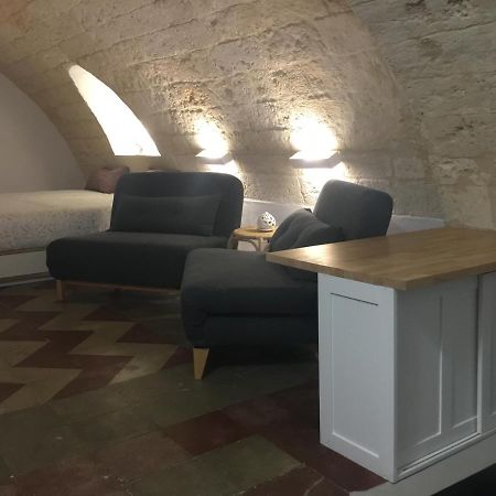 Flos Bari Buitenkant foto