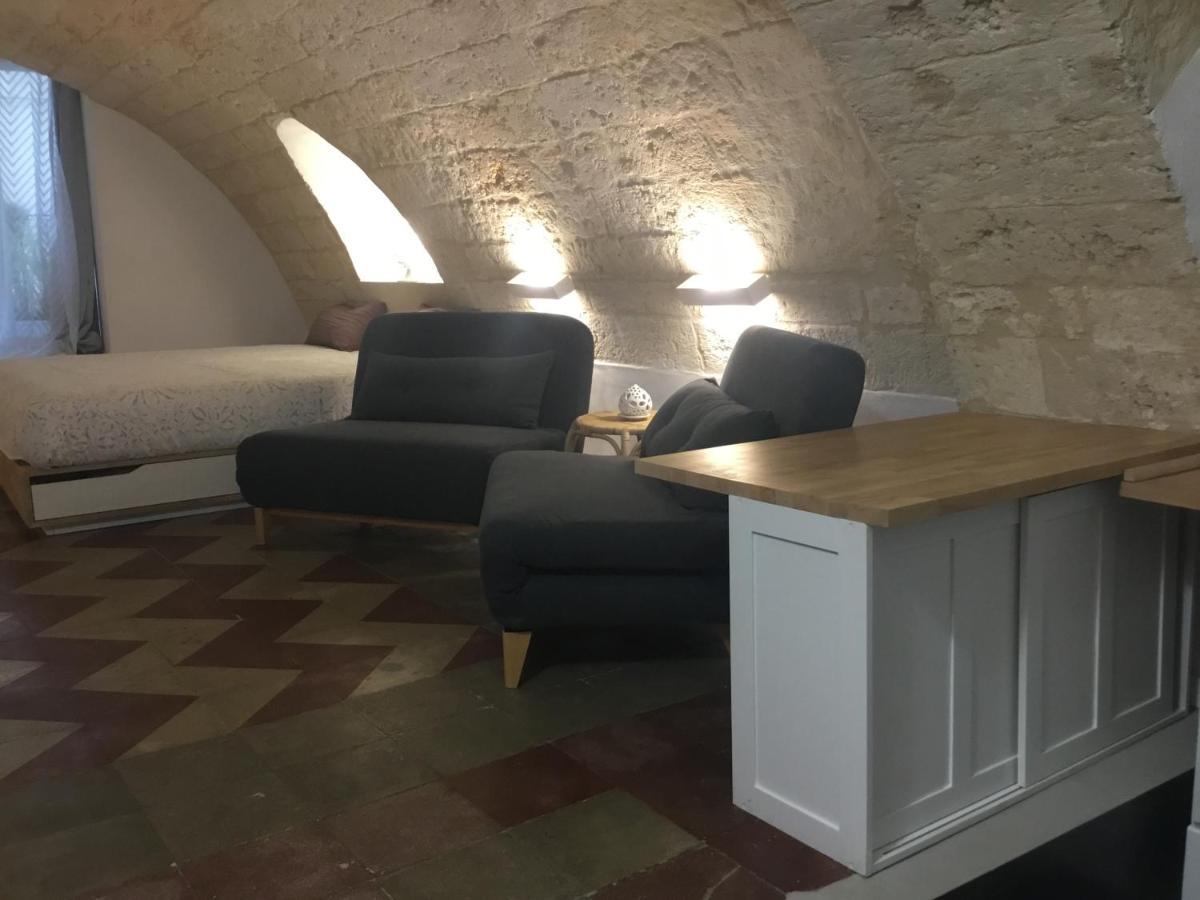 Flos Bari Buitenkant foto