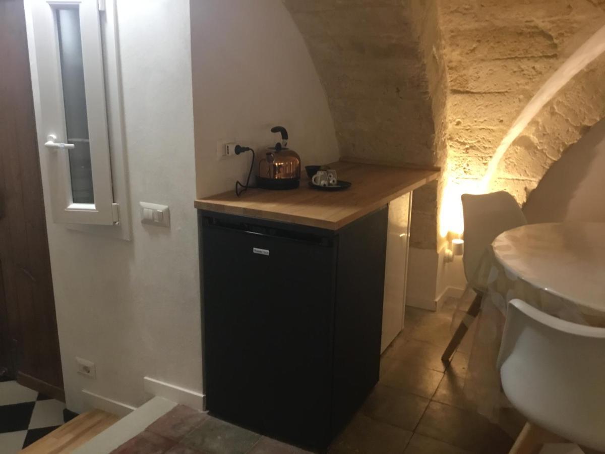 Flos Bari Buitenkant foto