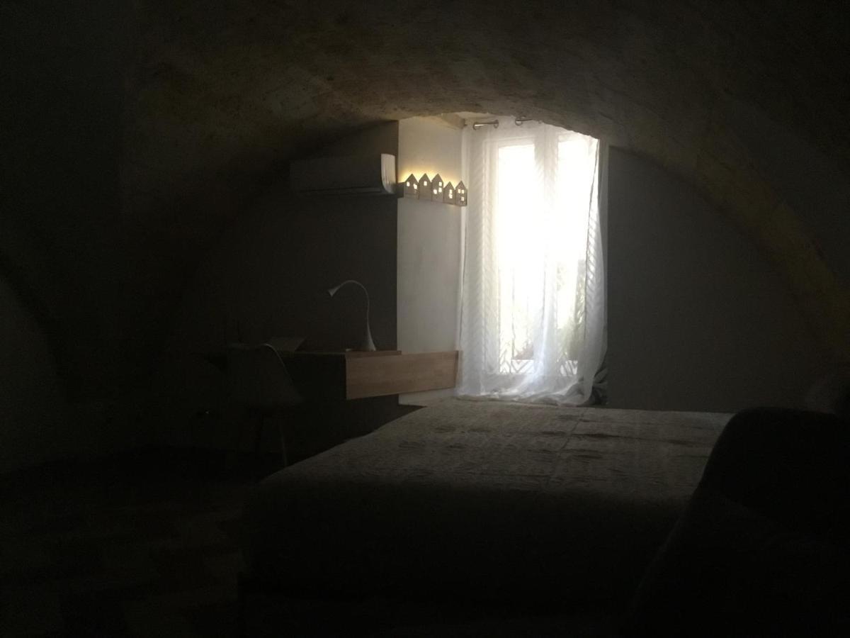 Flos Bari Buitenkant foto
