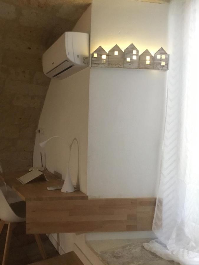 Flos Bari Buitenkant foto