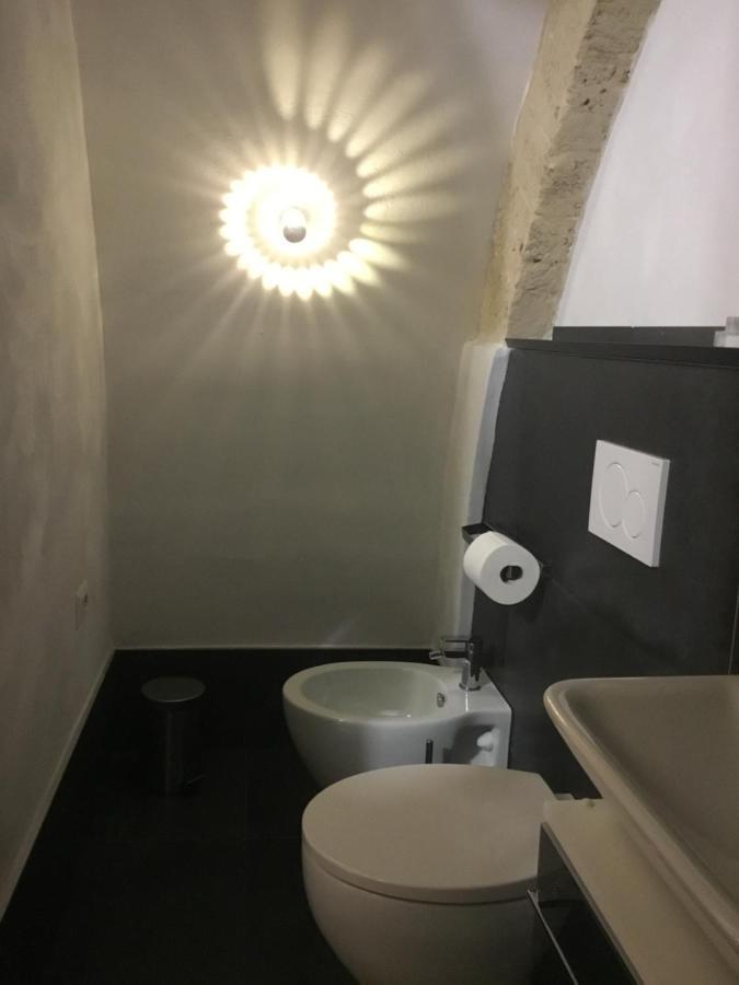 Flos Bari Buitenkant foto