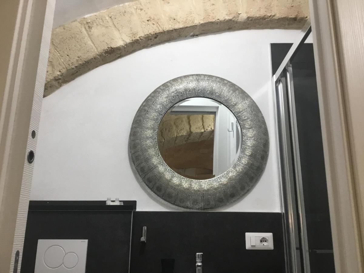 Flos Bari Buitenkant foto